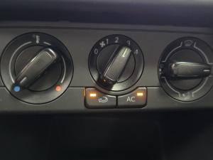 Volkswagen Polo Vivo hatch 1.6 Life - Image 18
