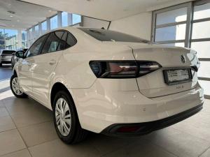 Volkswagen Polo sedan 1.6 auto - Image 4