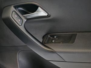 Volkswagen Polo Vivo hatch 1.4 - Image 13