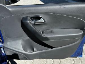 Volkswagen Polo Vivo hatch 1.6 Highline - Image 13