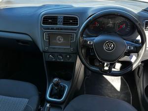 Volkswagen Polo Vivo hatch 1.6 Highline - Image 14