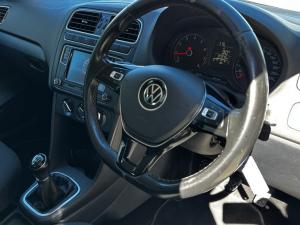 Volkswagen Polo Vivo hatch 1.6 Highline - Image 16