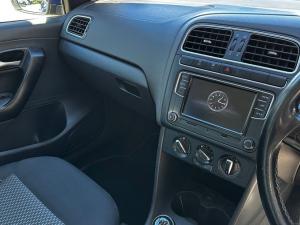 Volkswagen Polo Vivo hatch 1.6 Highline - Image 18