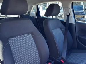 Volkswagen Polo Vivo hatch 1.6 Highline - Image 20