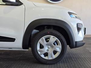 Renault Kwid 1.0 Techno manual - Image 11