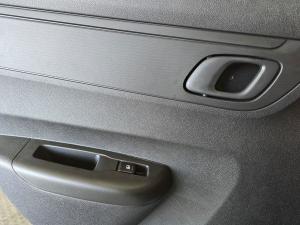 Renault Kwid 1.0 Techno manual - Image 18