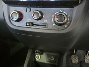 Renault Kwid 1.0 Techno manual - Image 20