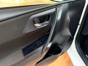 Toyota Auris 1.6 XS - Image 25