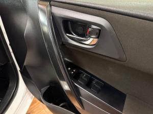 Toyota Auris 1.6 XS - Image 26