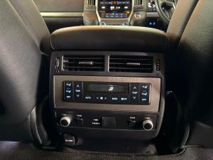 Toyota Land Cruiser 200 4.5D-4D V8 VX-R - Image 17