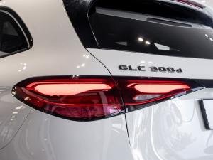 Mercedes-Benz GLC GLC300d 4Matic Avantgarde - Image 11