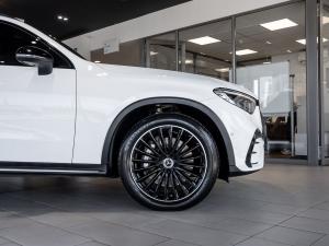 Mercedes-Benz GLC GLC300d 4Matic Avantgarde - Image 13