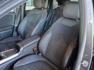 Mercedes-Benz GLA GLA200 Progressive - Image 12