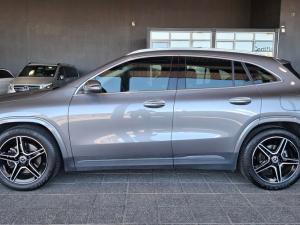Mercedes-Benz GLA GLA200 Progressive - Image 3