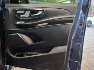 Mercedes-Benz V-Class V300d Special Edition - Image 10