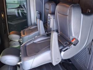 Mercedes-Benz V-Class V300d Special Edition - Image 12