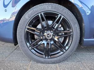 Mercedes-Benz V-Class V300d Special Edition - Image 6