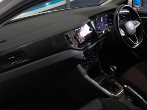 Volkswagen Polo hatch 1.0TSI Life manual - Image 13