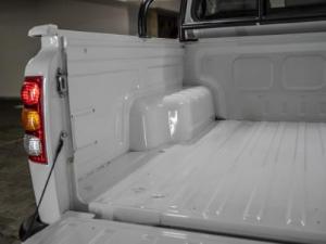Mahindra Pik Up 2.2CRDe double cab 4x4 S6 auto - Image 4