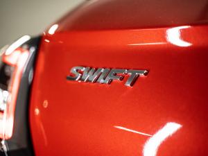 Suzuki Swift 1.2 GLX manual - Image 11