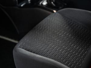 Suzuki Swift 1.2 GLX manual - Image 20