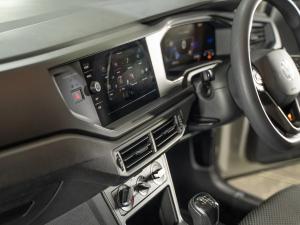 Volkswagen Polo hatch 1.0TSI - Image 22