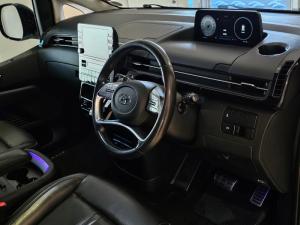 Hyundai Staria 2.2D Luxury - Image 8