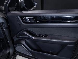 Porsche Cayenne GTS - Image 19