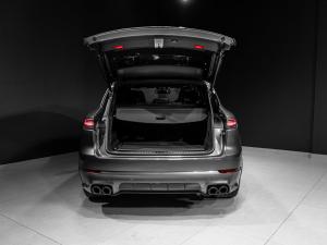 Porsche Cayenne GTS - Image 27