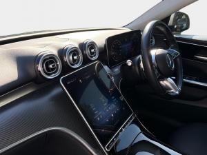 Mercedes-Benz C-Class C220d Avantgarde - Image 13