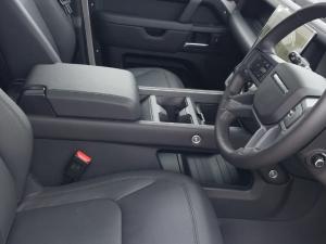 Land Rover Defender 110 D350 X-Dynamic HSE - Image 15