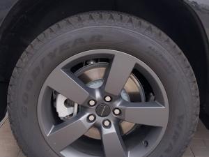 Land Rover Defender 110 D350 X-Dynamic HSE - Image 8
