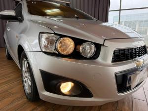 Chevrolet Sonic sedan 1.6 LS - Image 2