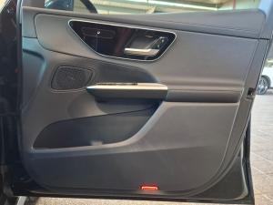 Mercedes-Benz GLC GLC300d 4Matic Avantgarde - Image 11