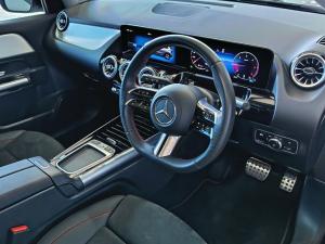 Mercedes-Benz GLA GLA200d Progressive - Image 7