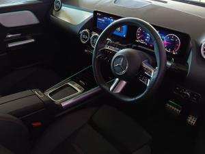 Mercedes-Benz GLA GLA200d Progressive - Image 8