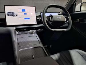 Geely E5 Apex - Image 10