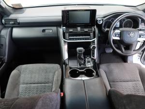 Toyota Land Cruiser 300 3.3D GX-R - Image 6