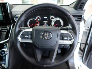 Toyota Land Cruiser 300 3.3D GX-R - Image 8