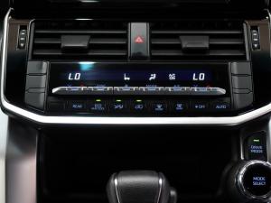 Toyota Land Cruiser 300 3.3D GX-R - Image 16