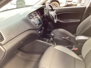 Hyundai i20 1.4 Fluid - Image 7