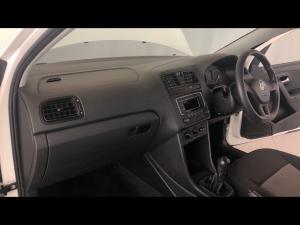 Volkswagen Polo sedan 1.4 Trendline - Image 7