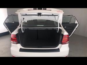 Volkswagen Polo sedan 1.4 Trendline - Image 13