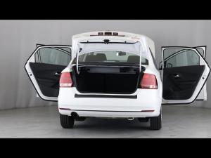 Volkswagen Polo sedan 1.4 Trendline - Image 24