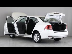 Volkswagen Polo sedan 1.4 Trendline - Image 25