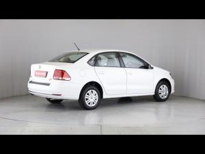 Volkswagen Polo sedan 1.4 Trendline - Image 2