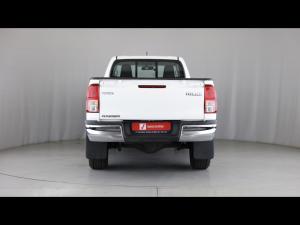 Toyota Hilux 2.4GD-6 single cab Raider manual - Image 5