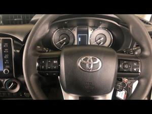 Toyota Hilux 2.4GD-6 single cab Raider manual - Image 8