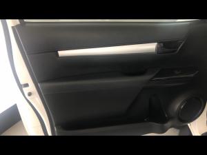 Toyota Hilux 2.4GD-6 single cab Raider manual - Image 11