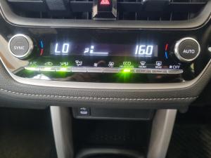 Toyota Corolla Cross 1.8 HEV XS - Image 14